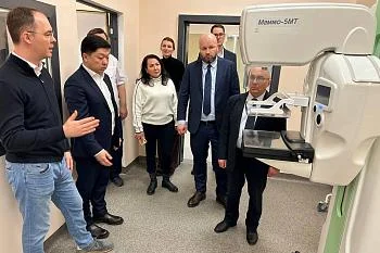 Онкоцентр в Родниках посетили эксперты из Санкт-Петербурга